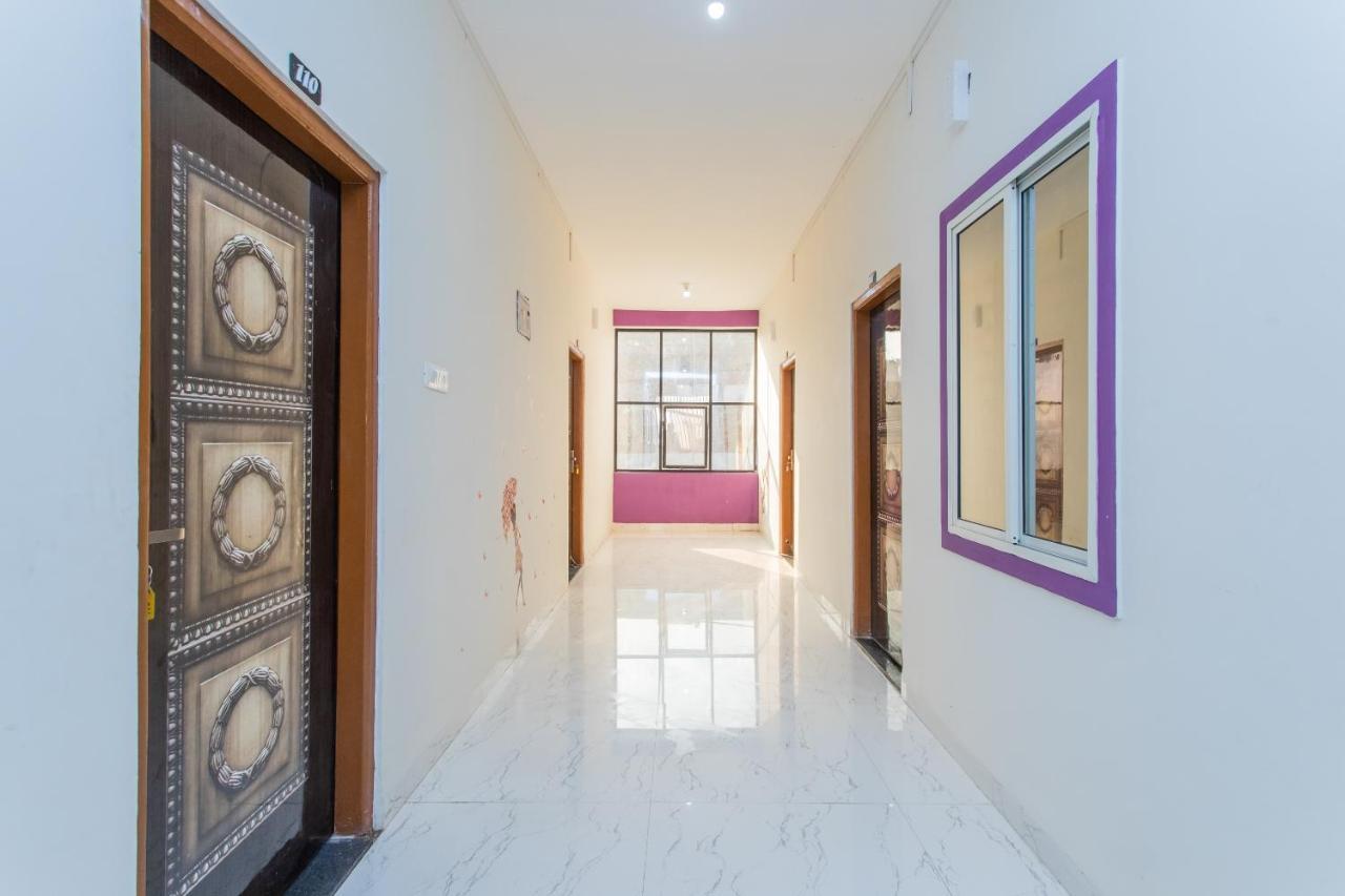 Oyo 27862 Hotel Brooklyn Indore Dış mekan fotoğraf